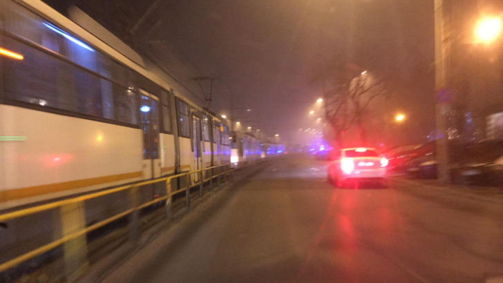 Tramvai deraiat în Capitală. Circulaţia, reluată după două ore